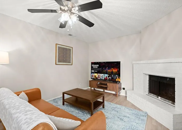 Modern - 1br -near Austin - King Bed Apartamento *