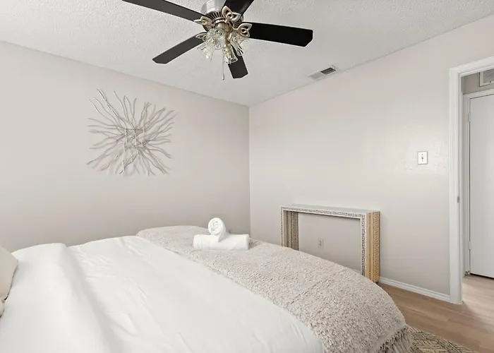 Modern - 1br -near Austin - King Bed Apartamento *